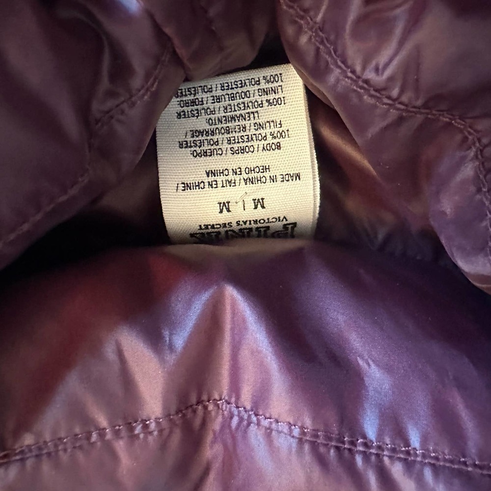 Victoria's Secret PINK Burgundy Puffer Vest size medium - Picture 8 of 8